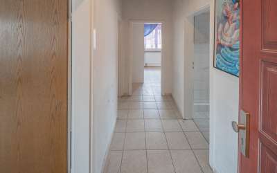 Hier geht die Sonne auf: Charmante 3 Zimmer Eigentumswohnung mit kurzen Wegen in den Neckarpark, die Stadt und ins Grüne