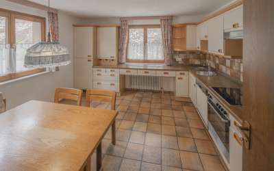 Hier beginnt Lebensqualität - Wohnen im Grünen! Platz für 2-3 Generationen, oder zum Vermieten.