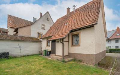1-2-Familienhaus in toller Lage und schönem Grundstück
