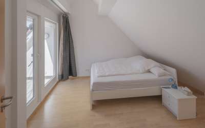 Wo Moderne, Helligkeit, Chick und Charme, am Rande des Altstadtkernes ein neues harmonisches Zuhause finden: 4, 5 Zimmer Maisonette Wohnung, mitten in Villingen!