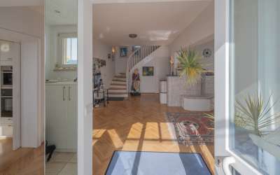 Lassen Sie sich hier jeden Tag eine frische Brise vom See um die Nase wehen - einzigartige Bodenseevilla mit Rundumblick über den See - viel Platz für Verführung und Seeliebe