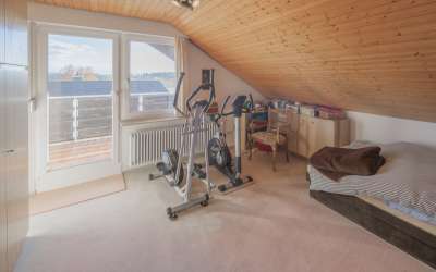 Sonnig, idyllisch, ländlich romantisch und schön: Einfamilienhaus in familiärer Lage!