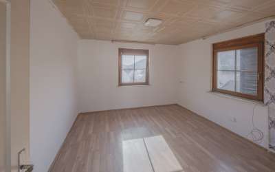 Sonniges 6-Familienhaus mit viel Platz für Ertrag und Rendite