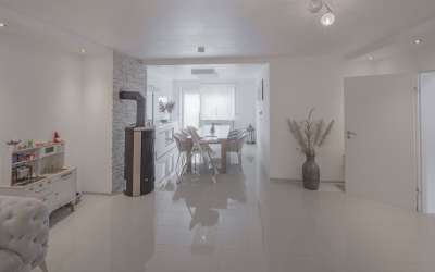 Viel Platz für sonniges Wohnen sonniges + top gepflegtes Haus für die ganze Familie