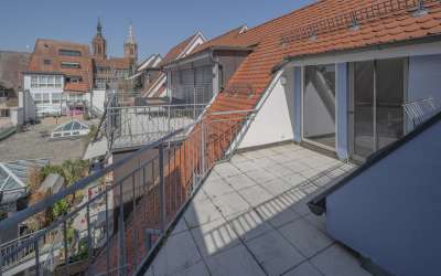 Wo Moderne, Helligkeit, Chick und Charme, am Rande des Altstadtkernes ein neues harmonisches Zuhause finden: 4, 5 Zimmer Maisonette Wohnung, mitten in Villingen!