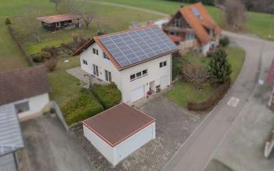 Modernes Haus für Kind und Kegel