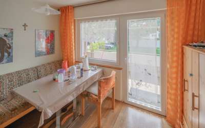 Dreifamilienhaus mit viel Fläche - kurzfristig bezugsfrei