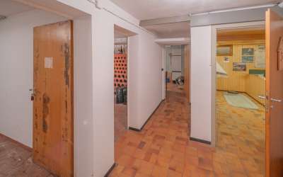 Und plötzlich hört die Suche auf: die aussergewöhnliche Villa: ruhig gelegen und stadtnah - Eleganz trifft hier auf tres chic!