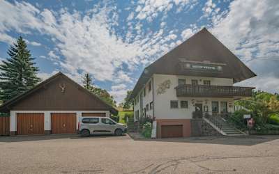Landhaus mit vielen Entfaltungsmöglichkeiten und tollem Freisitz