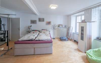 Schönes Wohn-/ und Geschäftshaus mit Umnutzungsmöglichkeiten