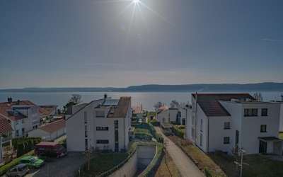 Lassen Sie sich hier jeden Tag eine frische Brise vom See um die Nase wehen - einzigartige Bodenseevilla mit Rundumblick über den See - viel Platz für Verführung und Seeliebe