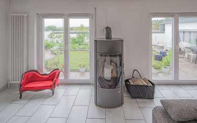 Einfamilienhaus mit tollem Garten und zwei Eingängen