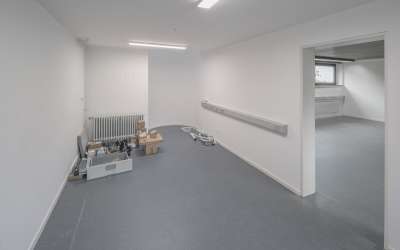 Schönes Büro am Stadtrand mit kurzen Wegen in die Stadt - RW-TUT-DS - perfekte Lage, eigener Eingang