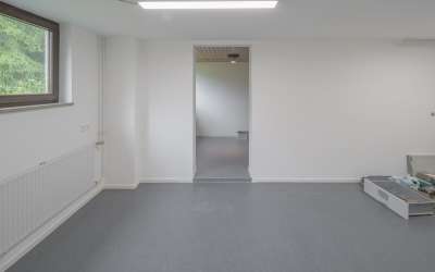 Schönes Büro am Stadtrand mit kurzen Wegen in die Stadt - RW-TUT-DS - perfekte Lage, eigener Eingang