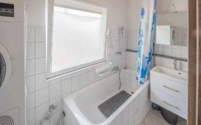 Hier geht die Sonne auf: Charmante 3 Zimmer Eigentumswohnung mit kurzen Wegen in den Neckarpark, die Stadt und ins Grüne