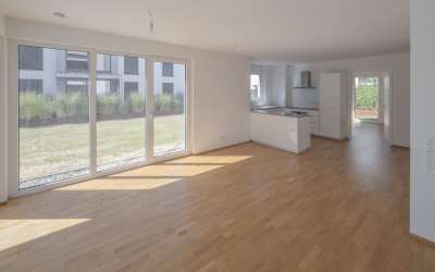 Hier geht die Sonne auf: außergewöhnliche 4 Zimmer-Wohnung im Erdgeschoß