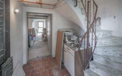 Modernes 2-Familienhaus zur Fertigstellung