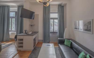 Flagsship-Standort aus Familienbesitz, nur ein Steinwurf zur Altstadt: Hotel mit Potential und guter Einführung