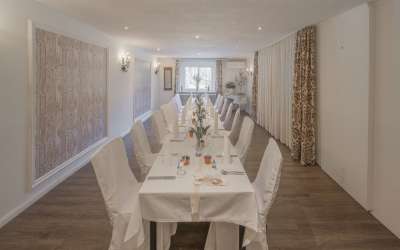 Wer hier einkehren darf, erlebt eine besondere Atmosphäre, die lange in Erinnerung bleibt - Hotel mitten im Grünen