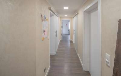 Modernes und ruhiges 2 Familien Haus mit wunderschönem Ausblick ins Tal