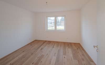 Neubau – 4,5 Zimmer Gartenwohnung zu vermieten!