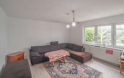 Schönes Einfamilienhaus mit einer Einliegerwohnung