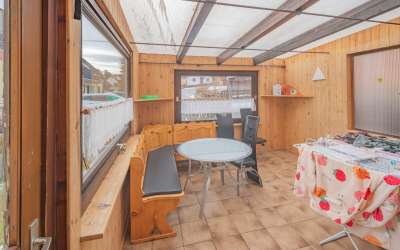 Wenn da nicht die Sonne aufgeht: großzügiges 2 Familienhaus in markanter Halbhöhenlage, mit viel Charme und Licht