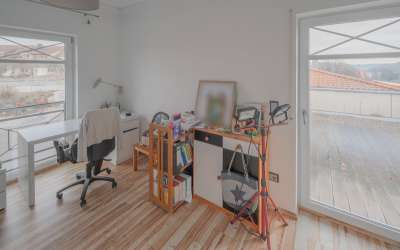 Hier ist Ihr Platz für das besondere Wohnen: mediterranes Villa auf dem Weg zum Bodensee