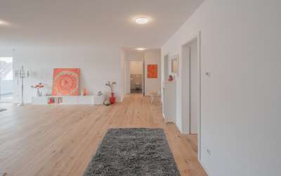 Offene Besichtigung am Sonntag 19.10.25 10.30 - 11.30 Uhr! Moderne 4 Zimmer Neubauwohnung im Erdgeschoss