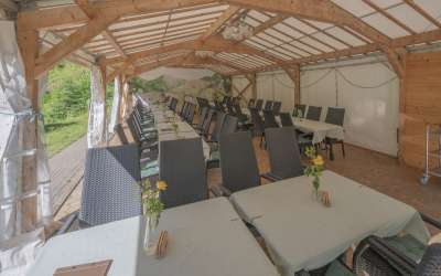 Es steht eine Mühle im Schwarzwälder Tal - romantisches Bauernhaus in markanter, versteckter Seitentallage mit viel Sonne