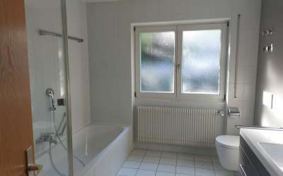 Stilvolles und großzügiges Wohnen im Park: 3,5 Zimmer Mietwohnung mit Stil und kurzen Wegen zur Eleganz und Freiraum