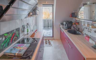 Charmantes Wohnen in der Stadt: mit Dachterrasse