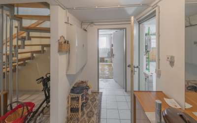 Viel Platz für Moderne, Helligkeit und besonderes Wohnen auf einem enormen Grundstück: das gibt es nicht alle Tage!