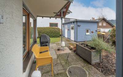 Modernes und ruhiges 2 Familien Haus mit wunderschönem Ausblick ins Tal