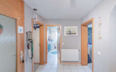 Vermietetes Zweifamilienhaus in Römlinsdorf