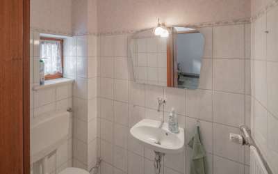 Das charmante Dreifamilienhaus am Ortsrand mit kurzen Wegen ins Grüne und einer enormen Aussicht