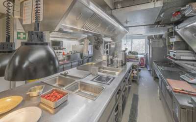 Wer hier einkehren darf, erlebt eine besondere Atmosphäre, die lange in Erinnerung bleibt - Hotel mitten im Grünen