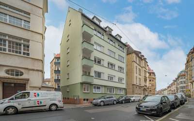 Im idyllischen Westen: vollvermietetes 12-Familienhaus mit viel Platz für Ertrag