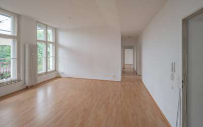 Kurzfristig frei - 4,5 Zimmer Eigentumswohnung mit einem großen Balkon