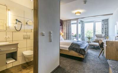 Sensationelles, first class Tagungs- und Wellnesshotel mit Schwarzwaldpanorama - idyllische Lage, top gepflegt, hier ist Platz für Ihr Unternehmen