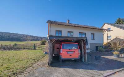 Süßes freistehendes Haus sucht neue Eigentümer