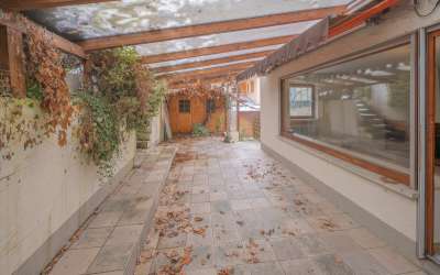 Freistehendes Einfamilienhaus mit 2 Wohnungen