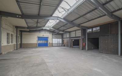 Sonniges Gewerbeareal - hier ist Platz für Ihr Unternehmen, mit vielen Gestaltungsmöglichkeiten