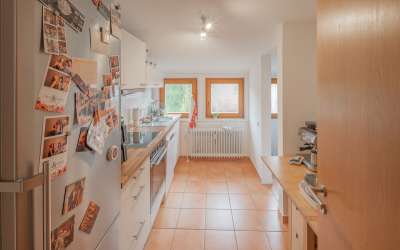 Modernes und ruhiges 2 Familien Haus mit wunderschönem Ausblick ins Tal