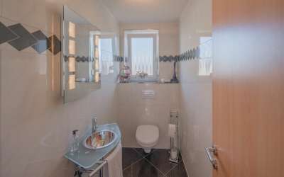 Hier geht die Sonne auf: moderne Doppelhaushälfte mit Stil, Chik und Charme - effizient und tres chick