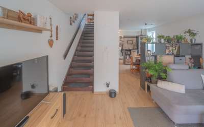 Two in One: hier hat Eleganz und Moderene eine neue doppelte Heimat für Anleger auf der Suche nach dem perfektem Objekt! Worauf warten Sie noch?