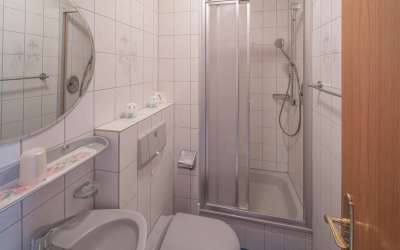 Komplett eingerichtetes Appartementhaus mit Potenzial zur flexiblen Nutzung