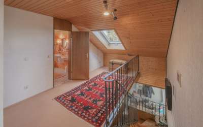 Sonnig, idyllisch, ländlich romantisch und schön: Einfamilienhaus in familiärer Lage!