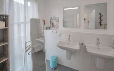 Logenplatz im idyllischen Schwarzwälder Kurort: 3,5 Zimmer Eigentumswohnung am Kurpark