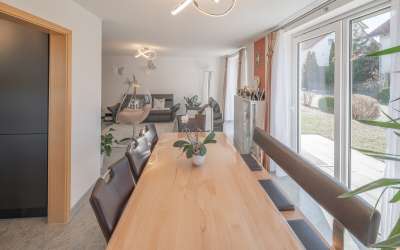 Hier geht die Sonne auf: moderne Doppelhaushälfte mit Stil, Chik und Charme - effizient und tres chick